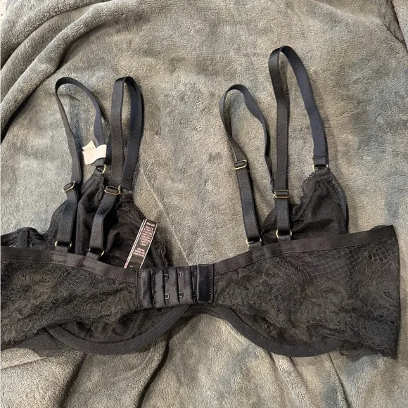 Victoria’s Secret low cut Demi bra - Picture 3 of 4